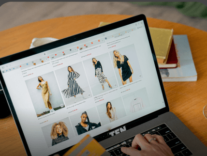 E-commerce — Answers the pre-purchase question, tailored from your live catalogue, then the sale closed inside the chat.